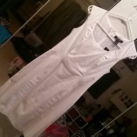 White House Black Market - Picture 1 of 3